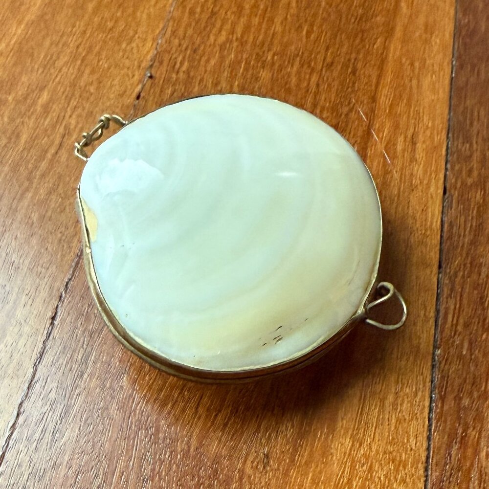 Vintage Sea Shell / Brass Trinket Box